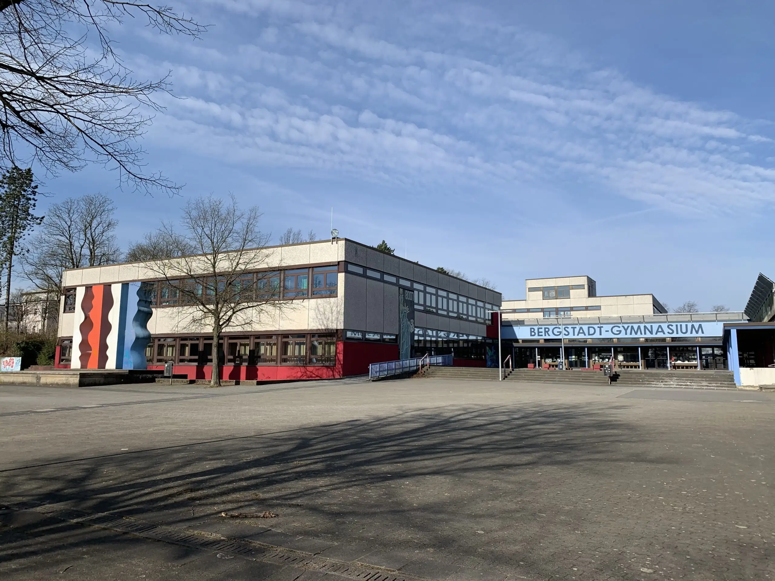 schulgebäude bergstadt gymnasium lüdenscheid, 12.3.2022